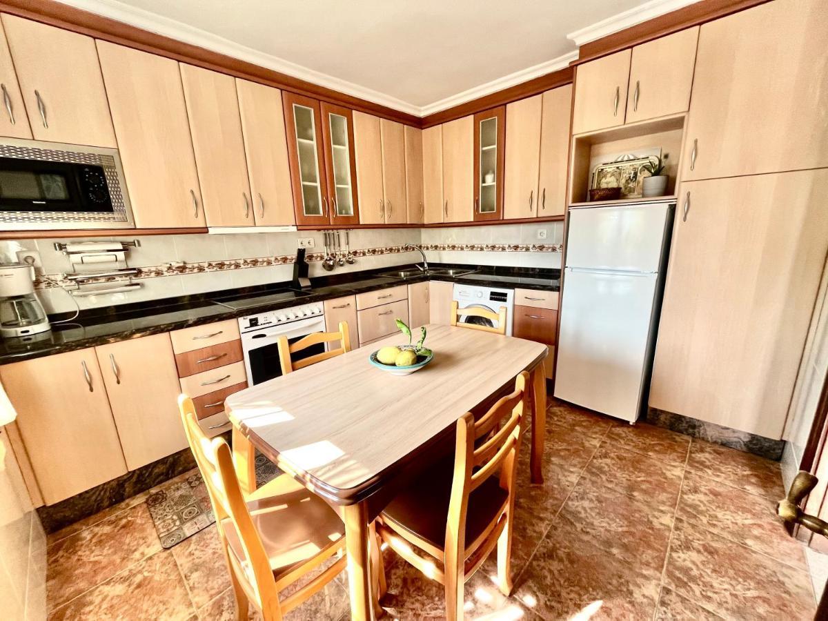 La Casa De La Buganvilla Gijón Eksteriør billede