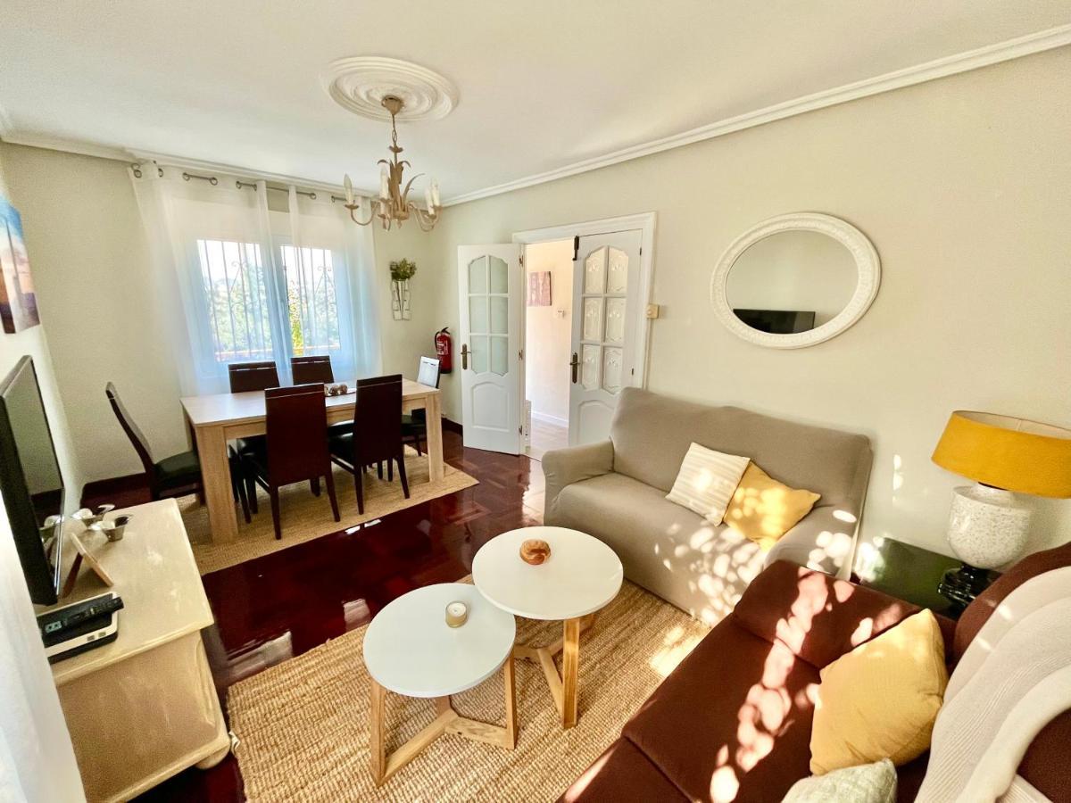 La Casa De La Buganvilla Gijón Eksteriør billede