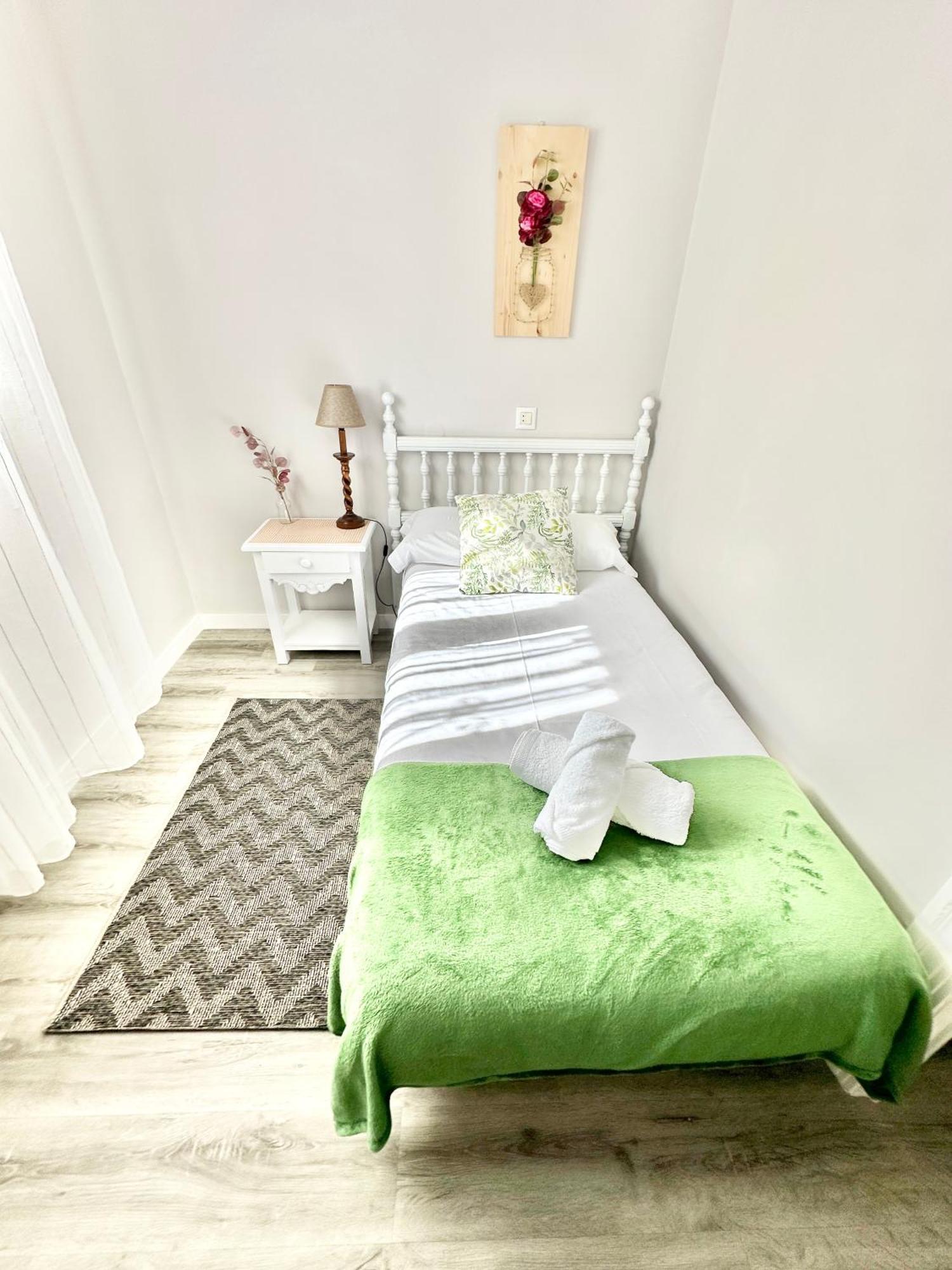 La Casa De La Buganvilla Gijón Eksteriør billede